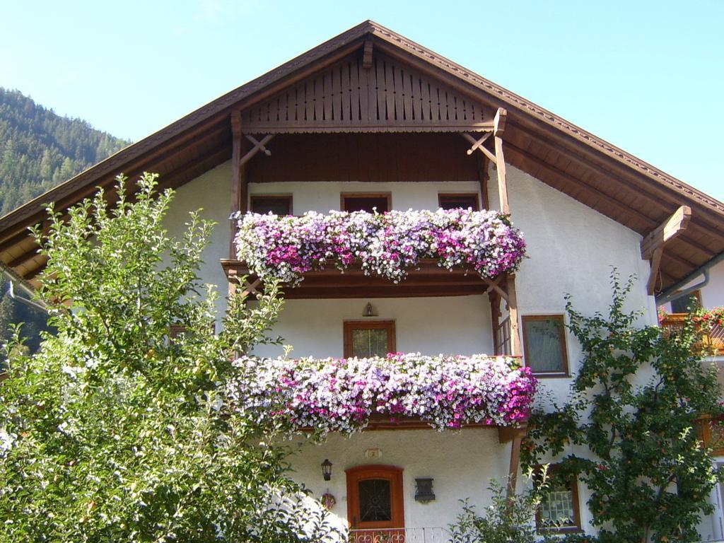 Haus Ruetzbach Apartment Neustift im Stubaital Room photo